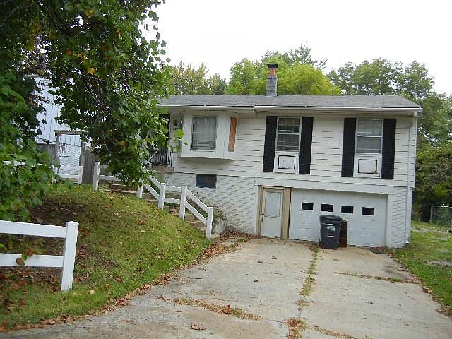 1st image of 18308 E 18th St