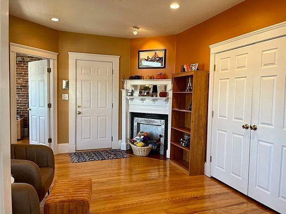 Inside Door with double closet for coats