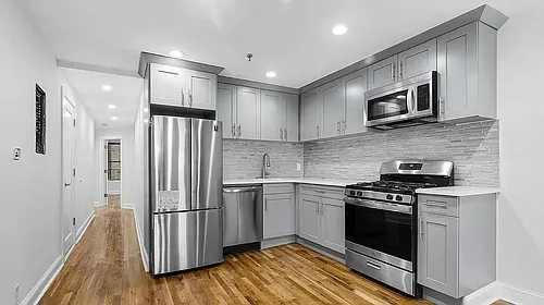 133 E 38th St #F Photo 1 133 E 38th St #F Photo 1