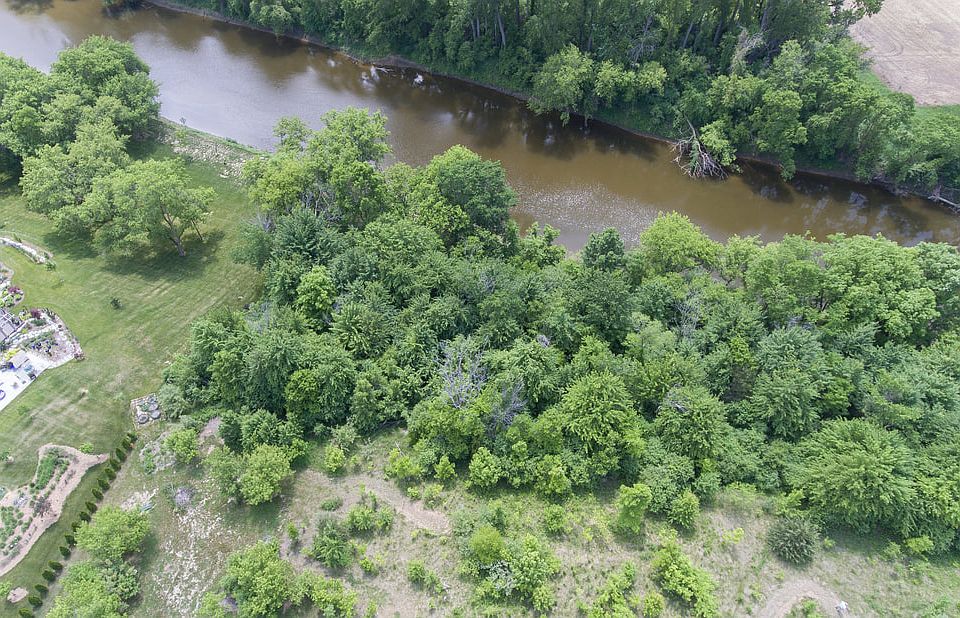 1st image of The Chateaus At Hickory Holw
