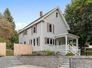 52 School St, Groveland, MA 01834