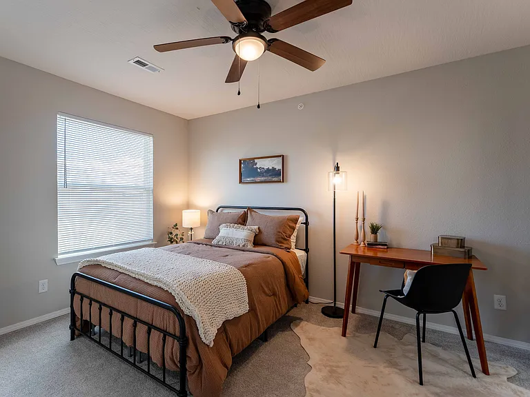 Oakwood Heights Townhomes — Photo 56