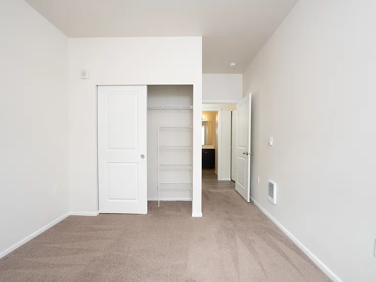 2 Bed 2 Bath Standard - 1053 Sq Ft 2 Bed 2 Bath Standard - 1053 Sq Ft