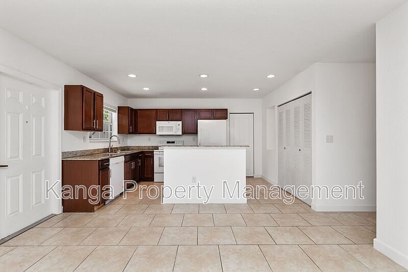 1st image of 3525 NW 114th Ln #3525