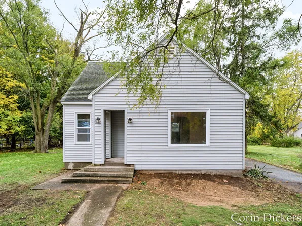 1961 Bundt Dr, Muskegon, MI 49441