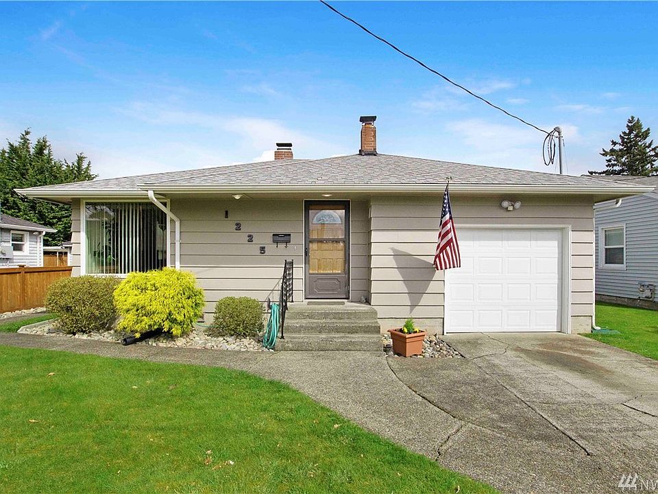 Adorable 3 bedroom rambler located in downtown Puyallup