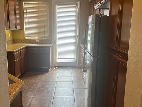 4th image of 3690 W Scribner Ln