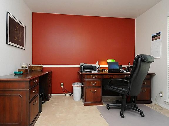 4th image of 10507 Timberwood Dr