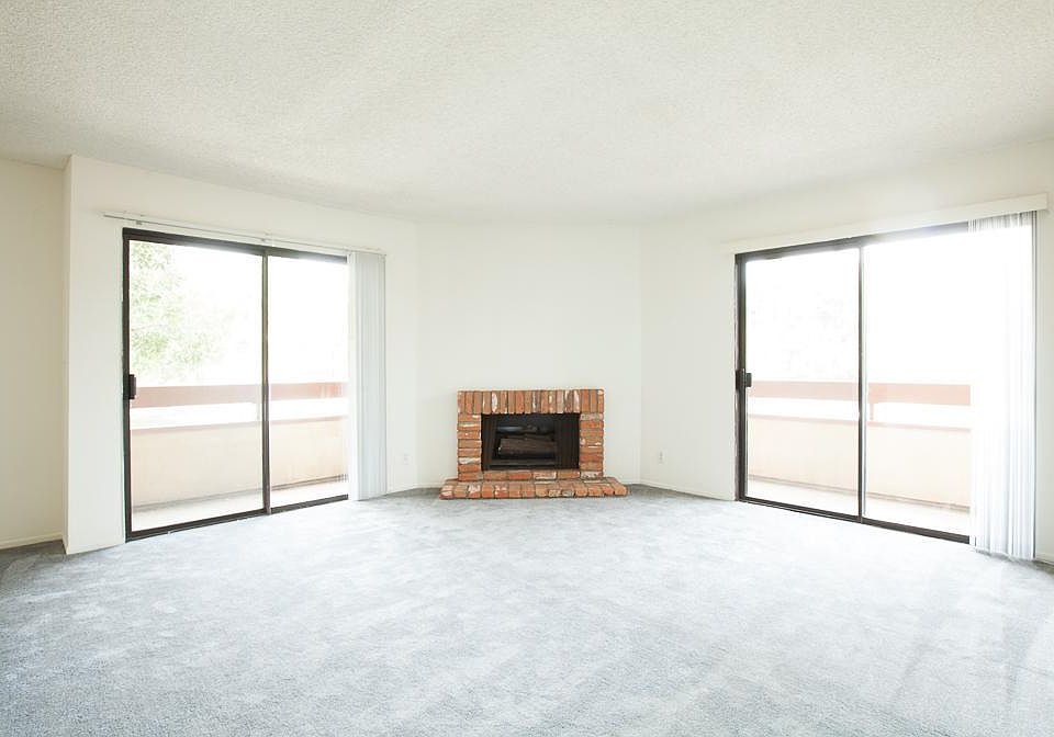 1st image of 601 Westholme Ave #203