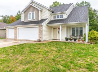 8525 Lowell Ct, Fort Wayne, IN 46819