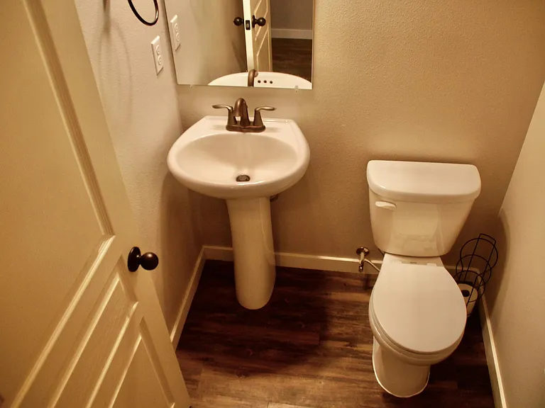 60 N 41st Pl — Photo 6