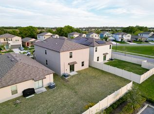 5204 White Chicory Dr, Apollo Beach, FL 33572