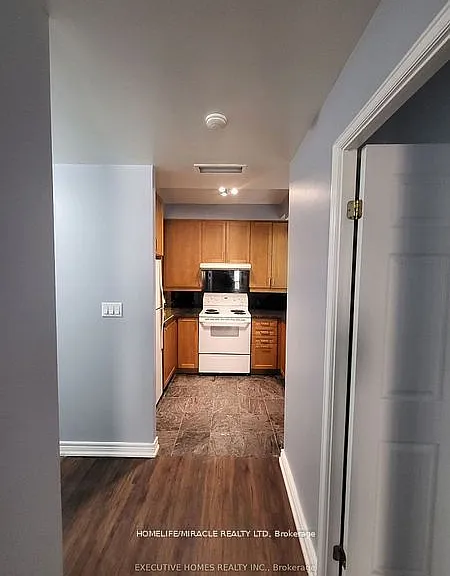 55 Bloor St E #603 — Photo 9