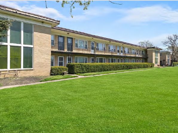 27 King Arthur Ct #18