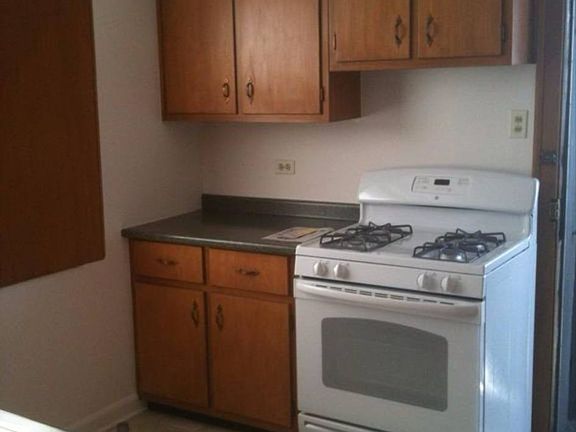 3rd image of 5436 N Campbell Ave APT 3S