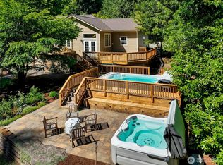 7512 Marwood Pl, Woodinville, WA 98072