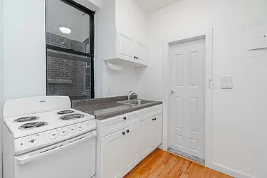 Rented by Farside Realty LLC