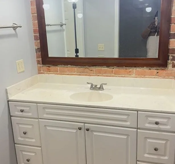 27 W Oak St — Photo 11