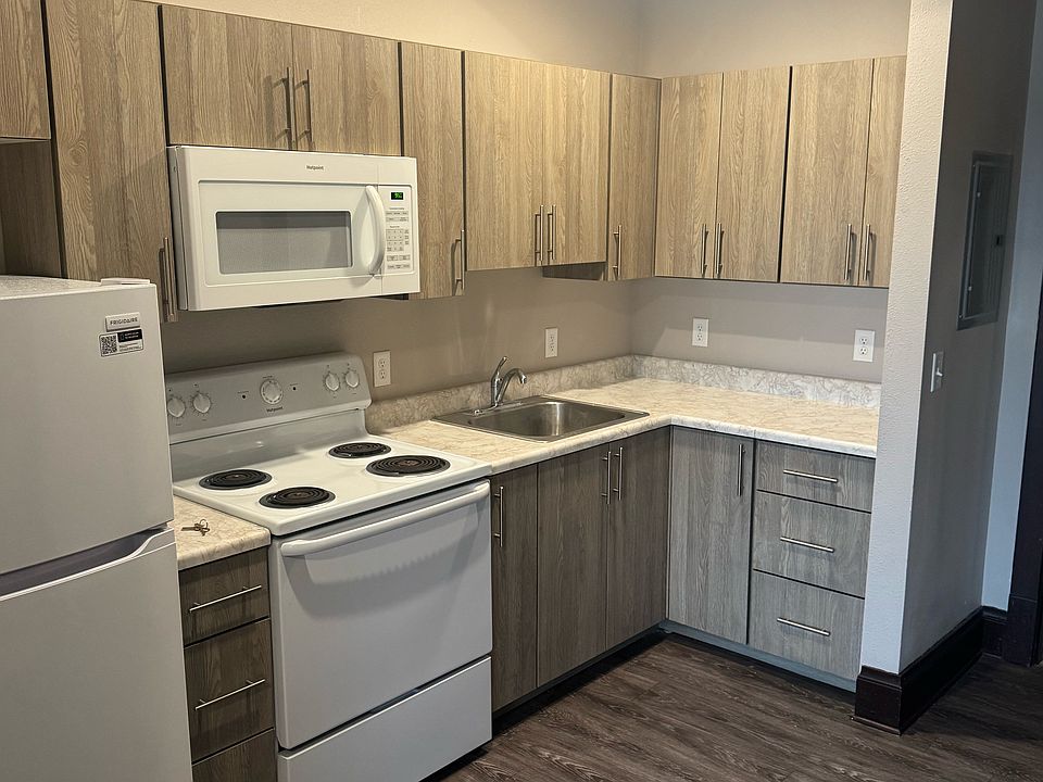 1st image of 223 N Main St #202