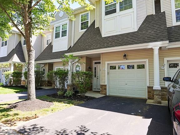 2nd image of 23 Ocean Breeze Ct