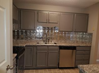 727 Shelby Dr APT B, Greensboro, NC 27409