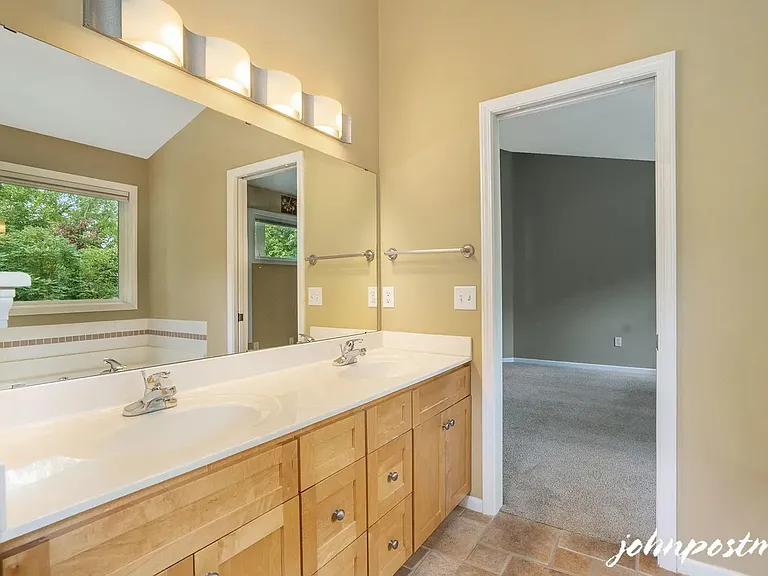 3628 Long Grove Dr SE — Photo 11