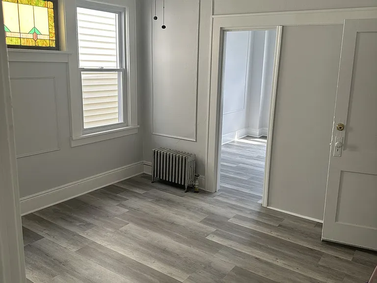 50 Montrose Ter — Photo 16