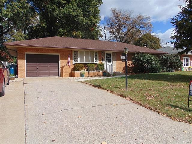 1st image of 222 Hy Vista Dr
