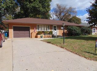 222 Hy Vista Dr, Alton, IL 62002