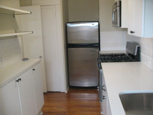 4th image of 3920 Iowa St