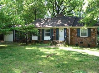 1400 Montford Dr, Charlotte, NC 28209