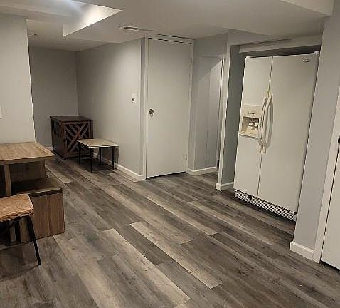 3rd image of 524 Arlington Dr #1