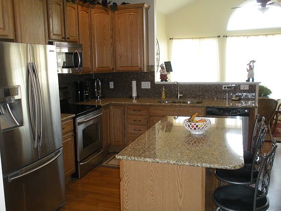 3rd image of 1059 McKinney Ln