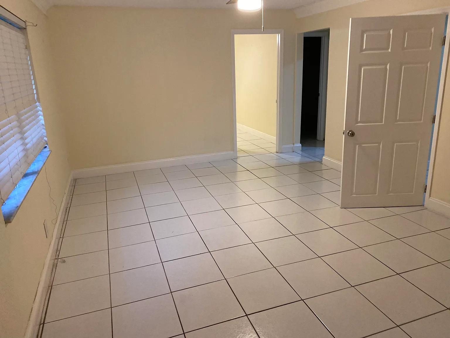 4 bed, 2.0 bath, 1075 sqft, $3,200 — Photo 4
