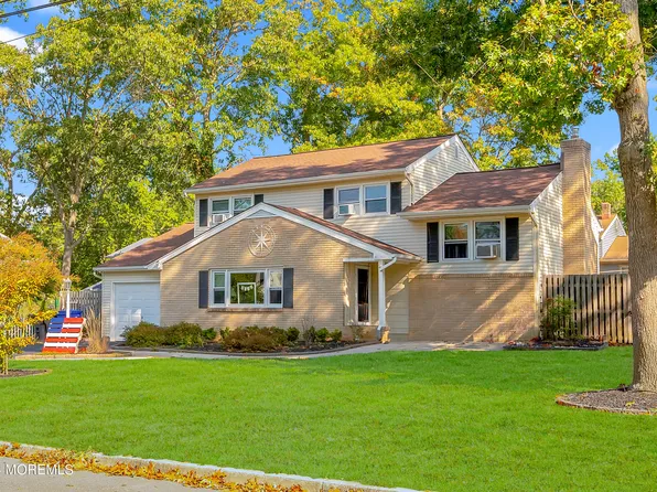 10 Pine Fork Drive, Toms River, NJ 08755