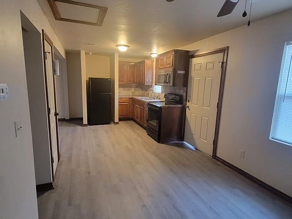 5th image of 1604 NW Lindy Ave #2