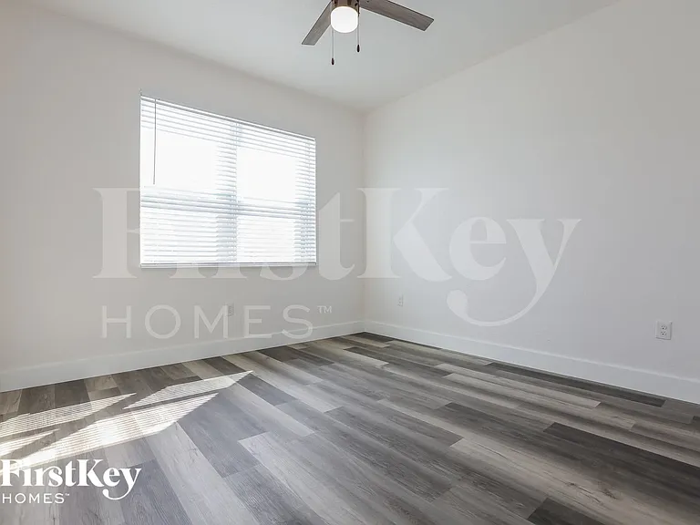 2698 Escambia Cir — Photo 12