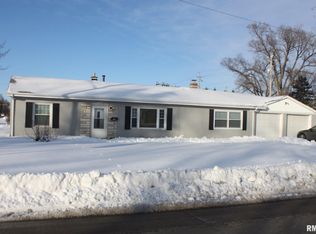 705 Oaklawn Ave, East Moline, IL 61244