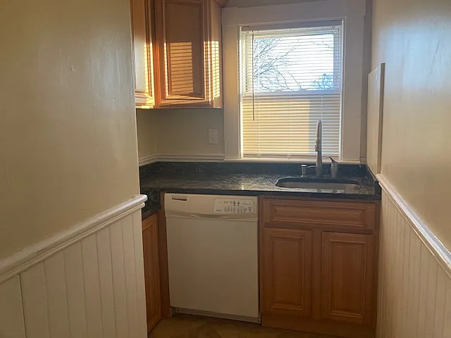 2 bed, 1200 sqft, $2,300 — Photo 4