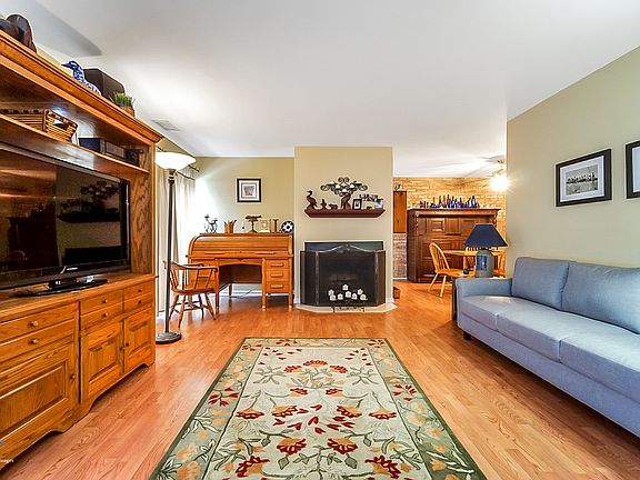 4th image of 5959 Oakwood Dr #146-C