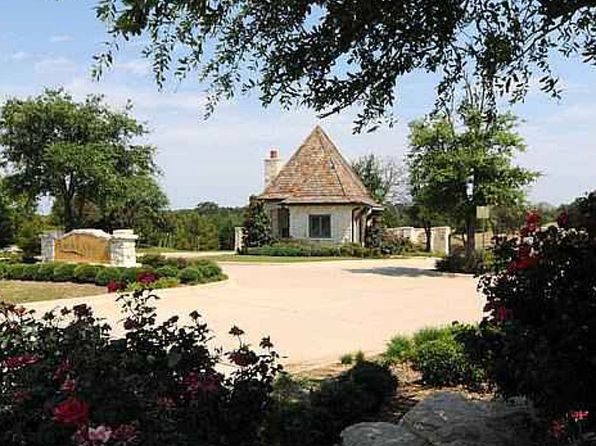 2530 Woodland Dr