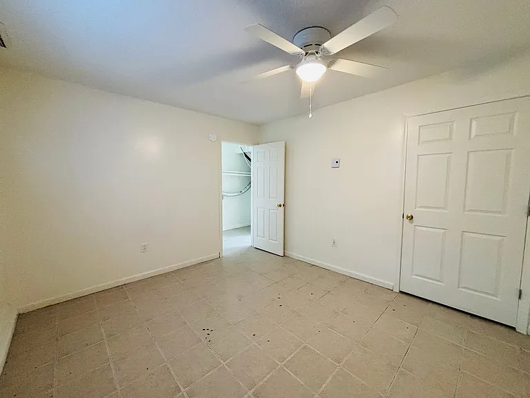 345 Wakeman Ct — Photo 9