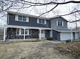 4201 Trail Ridge Ln, Minnetonka, MN 55345