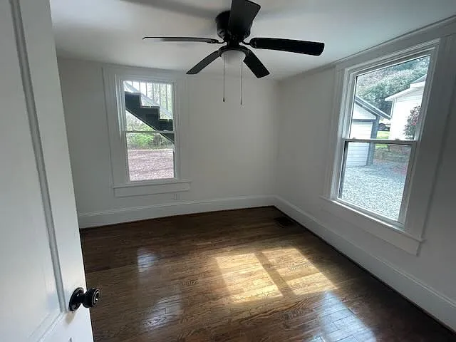 615 Joyner St #B — Photo 14