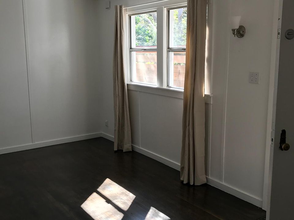 2nd image of 803 Dishong St