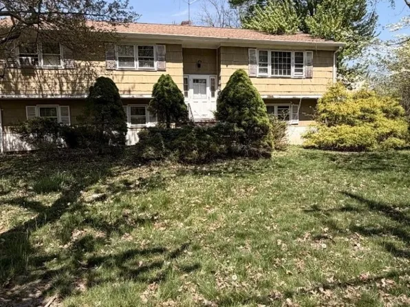 127 E Northfield Rd, Livingston Twp., NJ 07039