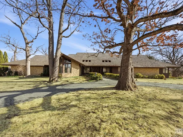 44W019 Main Street Rd, Elburn, IL 60119