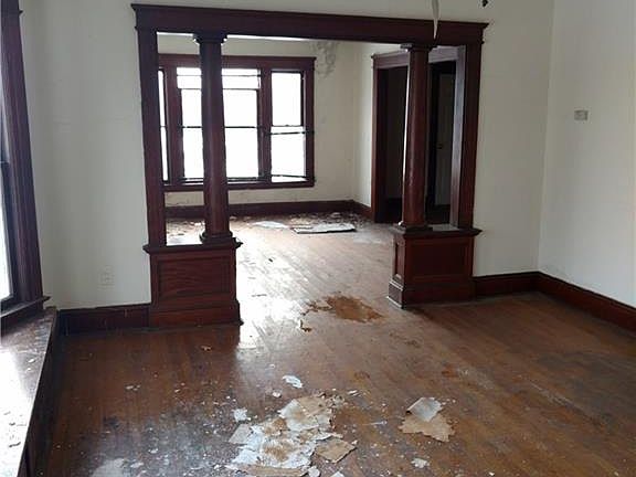 3rd image of 928-30 Onondaga Ave