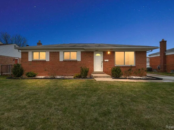 3582 Hein Dr, Sterling Heights, MI 48310