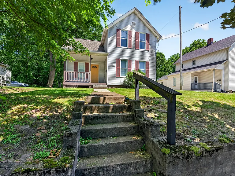 505 Brown St — Photo 2